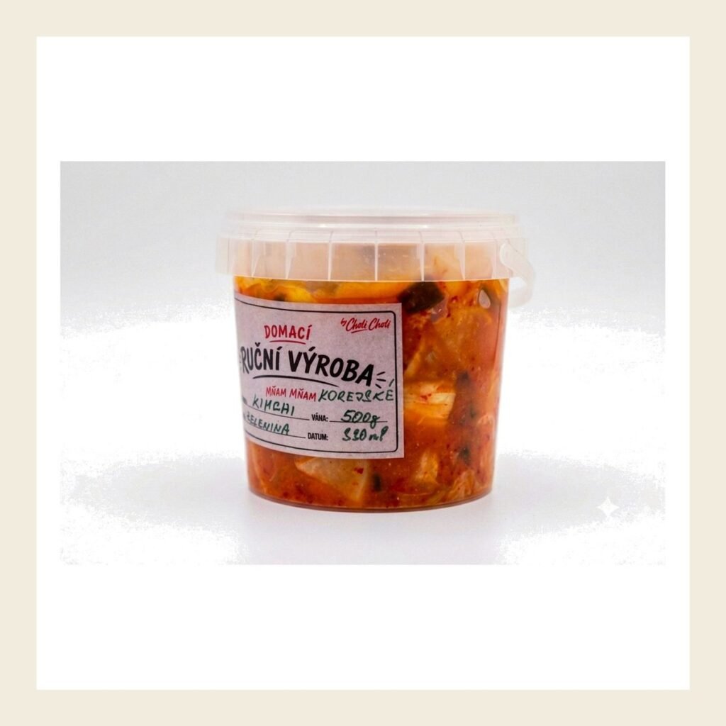 Kelímek domácího kimchi, korejská metoda výroby
